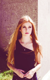 Katherine McNamara Tumblr_noer2ssKAQ1s2y5bao6_250