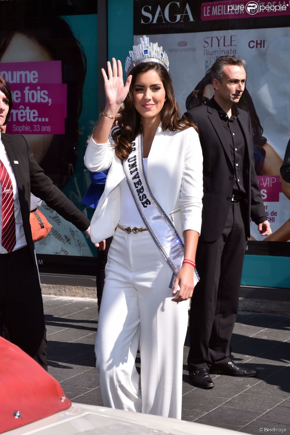 paulina - SI ASÍ RECIBIERON A PAULINA VEGA EN FRANCIA... Tumblr_oak1edKhCk1ttvyeto1_1280