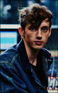 (c) Troye Sivan Tumblr_o8o5hdOdu71rry1nko9_250