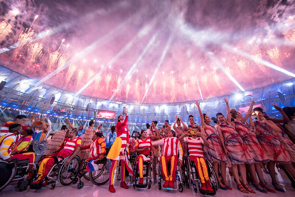 Río abre los Juegos Paralímpicos 2016 con un espectáculo de color y samba - Página 3 Tumblr_od72auiQMq1s1sulio1_1280