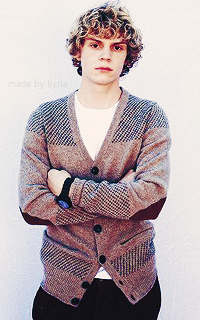 Evan Peters - 200*320 Tumblr_o8q1thXyFf1r1hz6jo5_250