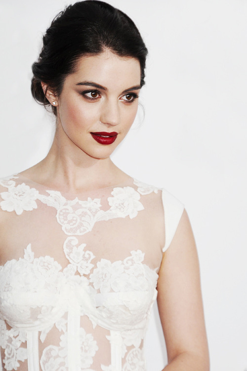 ;adelaide kane.♡ - Página 12 Tumblr_nrzv5tGUbV1r6scveo1_r1_500