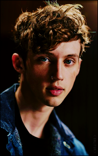 (c) Troye Sivan Tumblr_o8o5hdOdu71rry1nko8_250