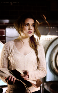 Danielle Campbell Tumblr_nmp8vaxgBq1shlc13o3_250