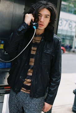 ; Ezra Miller  - Página 3 Tumblr_o9lvepIxLf1up8o5po2_250