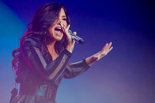 demetria lovato.  - Página 26 Tumblr_oia1zr6wAk1reblqyo1_500