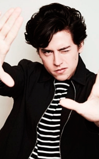 Cole Sprouse Tumblr_omo7nqmKTQ1sill5mo8_250