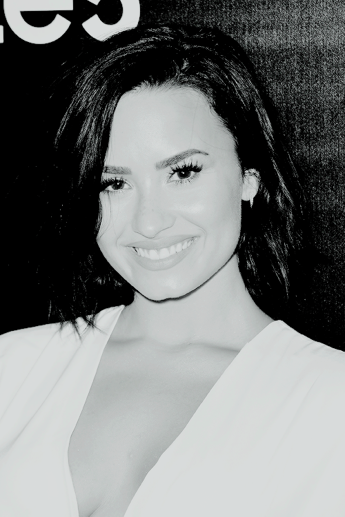 demetria lovato.  - Página 26 Tumblr_oinvc7pSE61reblqyo1_500