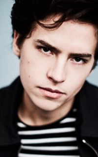 Cole Sprouse Tumblr_omo7nqmKTQ1sill5mo10_250