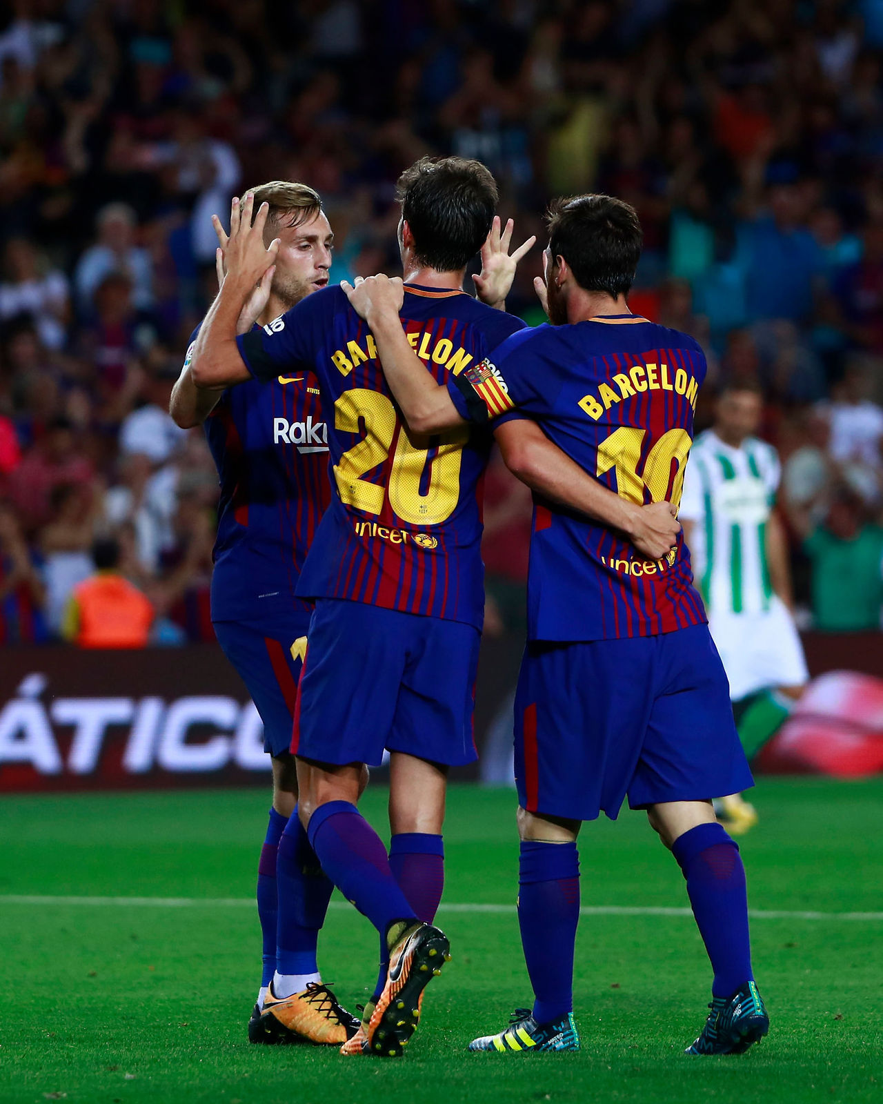 صور مباراة : برشلونة - بيتيس 2-0 ( 20-08-2017 )  Tumblr_ov01iaJVhU1rjev45o1_1280