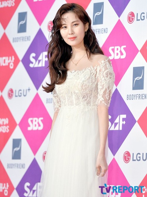 [PIC][31-12-2016]SeoHyun tham dự "SBS Drama Awards 2016" vào tối nay Tumblr_oj21k01RTf1sewbc1o1_500