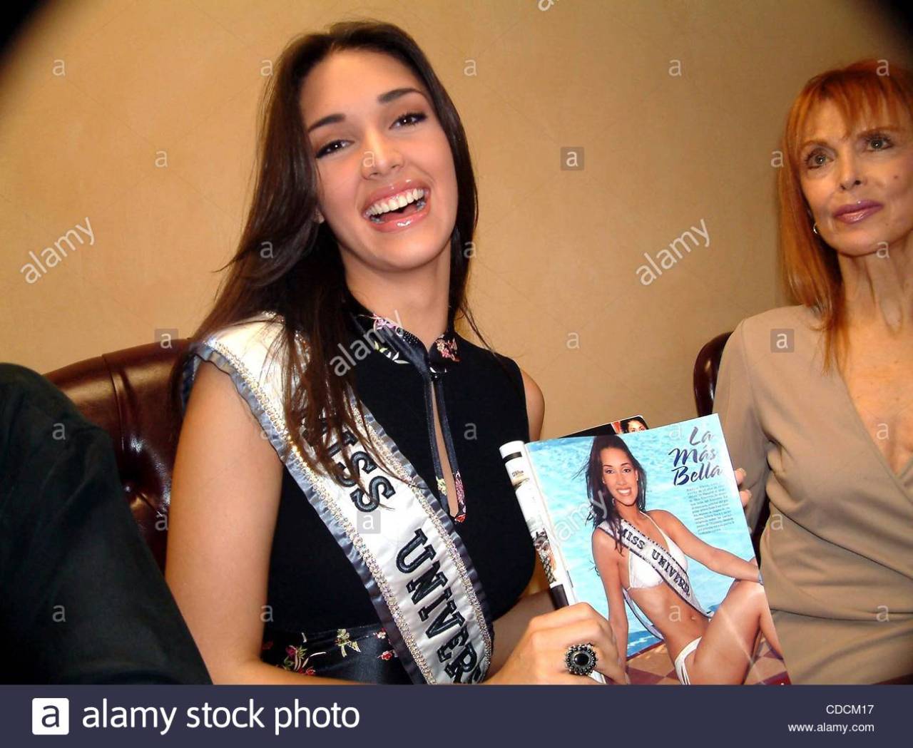 birthday de amelia vega, miss universe 2003. - Página 2 Tumblr_og9ppeonxA1s1sulio1_1280