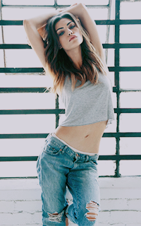 Phoebe Tonkin - Avatars Tumblr_n7zsgb5xAR1spk7buo3_250