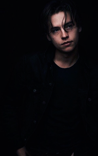 Cole Sprouse Tumblr_omo7t3RMRU1sill5mo5_250