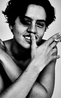 Cole Sprouse Tumblr_omo7qfQbX11sill5mo1_250