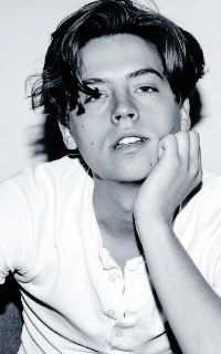 Cole Sprouse Tumblr_omo7wlk96G1sill5mo2_250