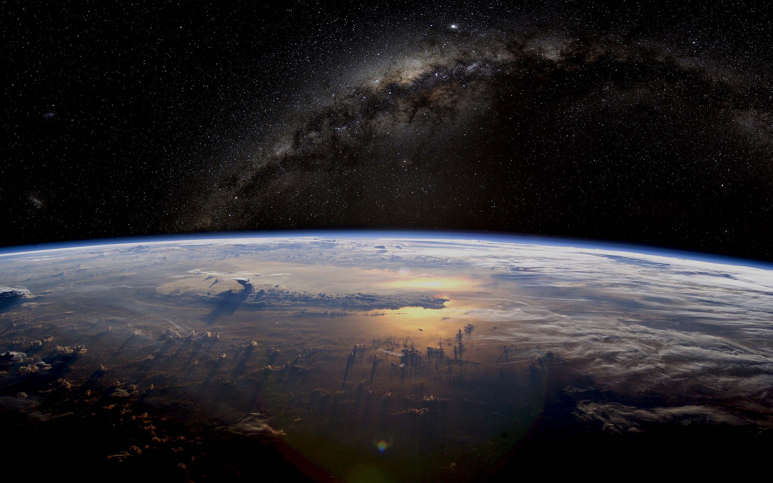 NASA, Asteroide não causará danos à Terra! 7020155-earth-view-space