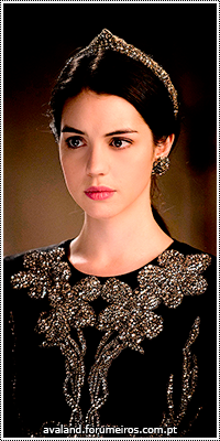 Adelaide Kane 18484387_DOzml