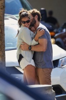 Nina Dobrev and Austin Stowell in NYC (August 13) 2X3YRdLN