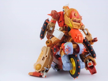 [KFCtoys] Produit Tiers - Jouets Crash Hog (aka Wreck-gar/Ferraille), Dumpyard (aka Junkyard/Décharge) et autres Junkions/Ferrailleurs OBEUFeiz