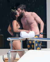 Nina Dobrev and Asustin Stowell enjoy the ocean off the cost the French Riviera (July 26) WyFWZxCR