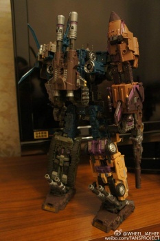 [Warbotron] Produit Tiers - Jouet WB01 aka Bruticus - Page 5 XptJa492