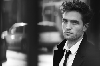 21 Enero - Más Fotos Nuevas BTS de Rob durante el rodaje del spot de DIOR HOMME INTENSE!!!! XqgpQSLJ