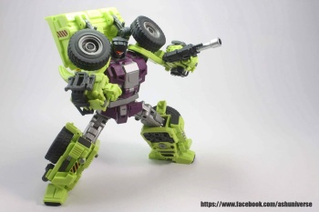 [Combiners Tiers] GENERATION-TOY GRAVITY BUILDER aka DEVASTATOR - Sortie 2015-2016 - Page 3 A7CUiFH5