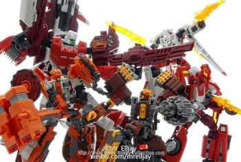 [Combiners Tiers] MAKETOYS QUANTRON aka COMPUTRON - Sortie Aout 2014 BzMumsbL