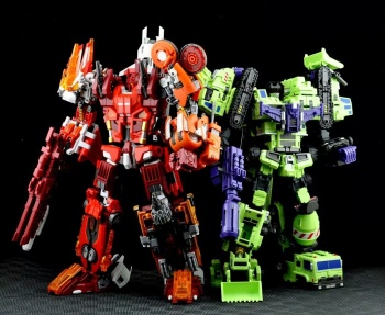 [Combiners Tiers] MAKETOYS QUANTRON aka COMPUTRON - Sortie Aout 2014 Hi0cNmAc