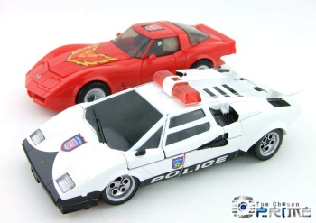 [Masterpiece] MP-12 Sideswipe/Frérot (rouge) ― MP-12G Sideswipe/Frérot G2 (noir) ― MP-12T Tigertrack/Tigrevoie (jaune) + MP-14C Clampdown/Châtimo (blanc) - Page 6 KL55u40Q