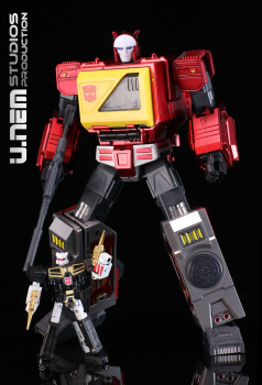 [Masterpiece Tiers] KFC TOYS TRANSISTOR aka BLASTER - Sortie Novembre 2014 KoLbMn0a