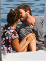 Nina Dobrev and Asustin Stowell enjoy the ocean off the cost the French Riviera (July 26) Ohjymmn9