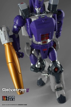 [Masterpiece Tiers] DX9 TOYS D-07 TYRANT aka GALVATRON - Sortie Novembre 2015 - Page 3 QyYR8diF