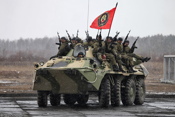 تدريبات القوات الخاصه وقوات الانتشار السريع  التابعه لوزارة الداخليه الروسيه  VVday2015_01-M