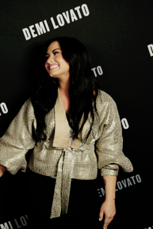 demetria lovato.  - Página 98 Tumblr_p50n6k1LMJ1reubyfo1_500