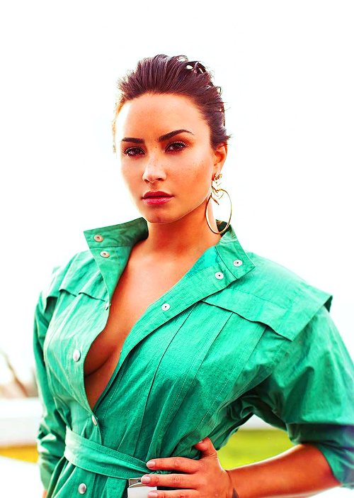 demetria lovato.  - Página 6 Tumblr_p6ergu6eMP1reblqyo1_500