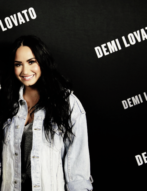 demetria lovato.  - Página 3 Tumblr_p5e00ynl6P1reubyfo1_500