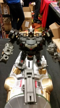 [Combiners Tiers] FANSPROJECT SAURUS RYU-OH aka DINOKING - Sortie 2015-2016 - Page 2 22Lj882W