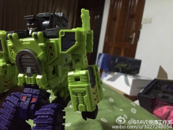 [Toyworld] Produit Tiers - Jouet TW-C Constructor aka Devastator/Dévastateur (Version vert G1 et jaune G2) - Page 3 2McwotK1