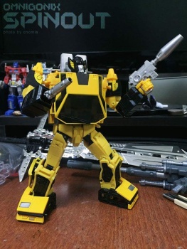 [Masterpiece Tiers] OMNIGONIX V-01 SPINOUT aka SUNSTREAKER - Sortie Début 2016 - Page 3 3gaACurg