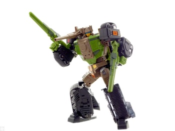 [Masterpiece Tiers] MAKETOYS MTRM-04 IRON WILL aka HARDHEAD - Sortie Fevrier 2016 - Page 4 CMncHMkn