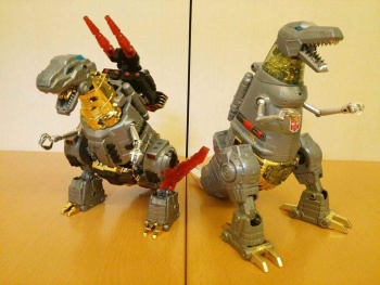 [Toyworld][Zeta Toys] Produit Tiers - Jouet TW-D aka Combiner Dinobots EM7efds7