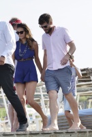 Nina Dobrev with her boyfriend Austin Stowell in Saint-Tropez (July 24) WXBh85Tc