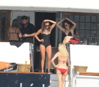 Nina Dobrev vacationing with friends in Saint-Tropez (July 21) Al1FkIj1