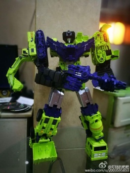 [Toyworld] Produit Tiers - Jouet TW-C Constructor aka Devastator/Dévastateur (Version vert G1 et jaune G2) - Page 6 DwKEb5PP