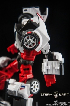 [MakeToys] Produit Tiers - Gamme MT - Basé sur les BD TF d'IDW - Page 10 HUPA1pEn