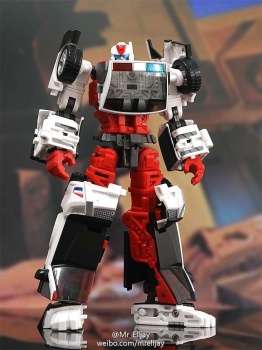 [Combiners Tiers] MAKETOYS MTCM-04 GUARDIA aka DEFENSOR - 2015-2016 - Page 3 IVWqwQ1E