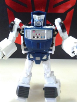 [Masterpiece Tiers] X-TRANSBOTS MM-VII HATCH aka TAILGATE - Sortie Fevrier 2016 - Page 2 NRibCIWl