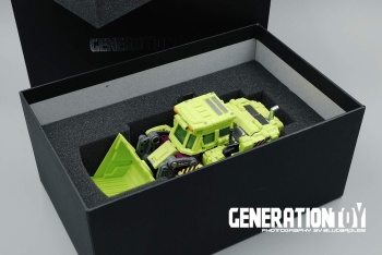 [Combiners Tiers] GENERATION-TOY GRAVITY BUILDER aka DEVASTATOR - Sortie 2015-2016 - Page 3 QA3goobd